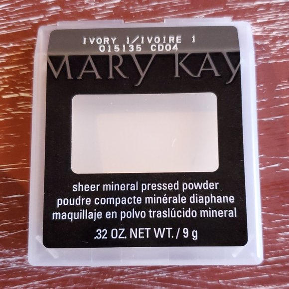 Ivory 1 Sheer Mineral Pressed Powder - Mary Kay - Picture 1 of 3